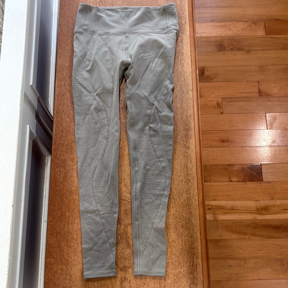Lululemon Reveal Tight *Mindful Motion Carbon Dust